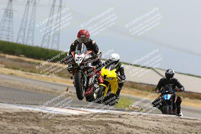 media/May-26-2025-Lets Ride (Mon) [[3bf1de1d65]]/B Group/1220pm (Wheelie Bump)/